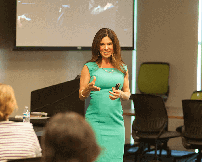 Public Speaking Training 101: How to Overcome Stage Fright